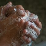 5 erreurs à éviter lorsque l'on porte des lentilles de contact