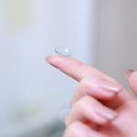 Comment savoir si on peut supporter le port des lentilles de contact ?