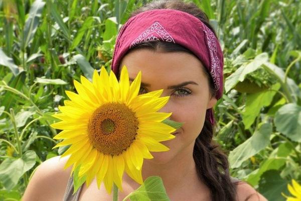 ​Quel est l'intérêt des filtres anti UV des lentilles de contact sur mesure​ ?